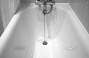 how to clean a jetted tub